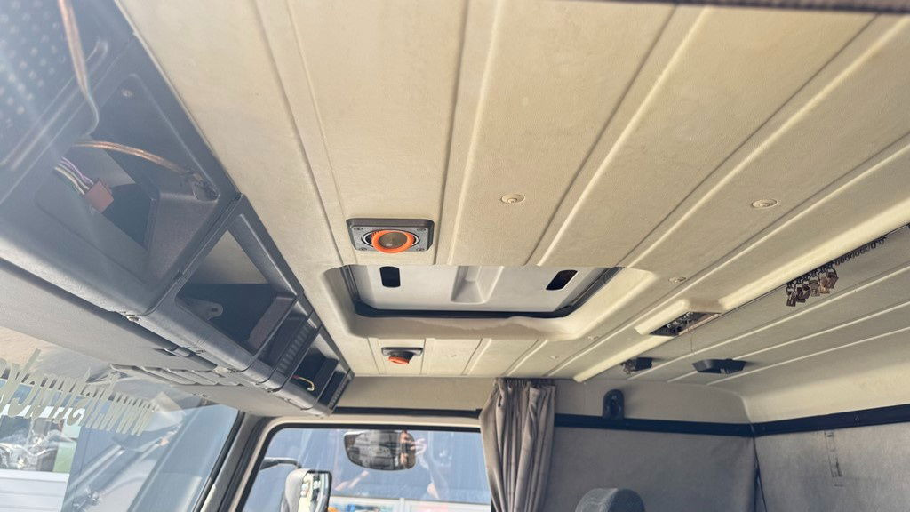 شاحنة هيكل كابينة Scania R113-360 HK 6x4 chassis: صورة 28