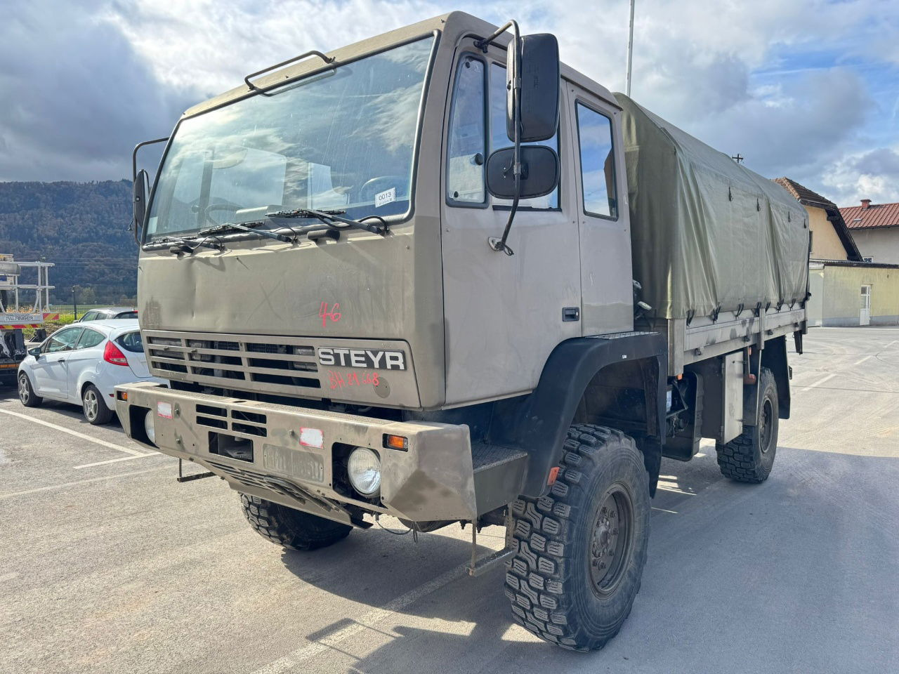 Steyr 12M18 4X4 stake body - truck - شاحنة ستارة: صورة 1 Steyr 12M18 4X4 stake body - truck - شاحنة ستارة: صورة 1