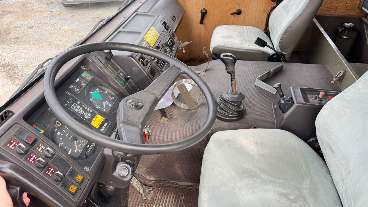 Steyr 12M18 4X4 stake body -  truck Steyr 12M18 4X4 stake body -  truck: صورة 16