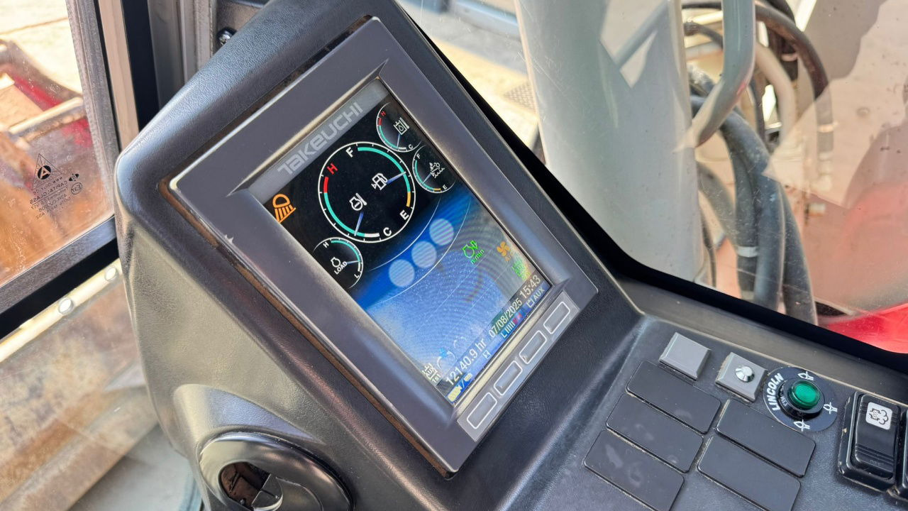 حفار زحاف Takeuchi TB2150R - 2017 Year - Powertilt - 3X Buckets: صورة 9