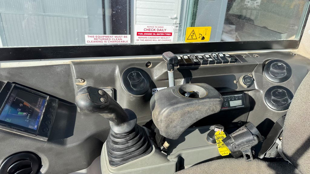 حفارة مُصَّغرة Takeuchi TB230 - 2019 Year - 2435 Hours - 2X Buckets - NEW Tracks: صورة 15