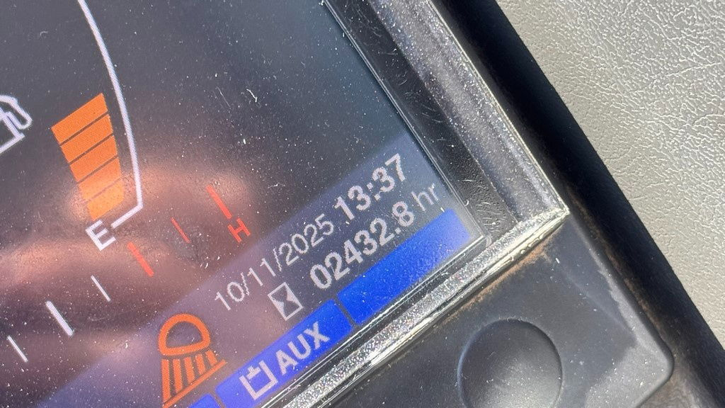 حفارة مُصَّغرة Takeuchi TB230 - 2019 Year - 2435 Hours - 2X Buckets - NEW Tracks: صورة 19