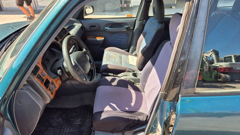 سيارة دفع رباعي Toyota RAV4 2.0 - Petrol - Automatic: صورة 11