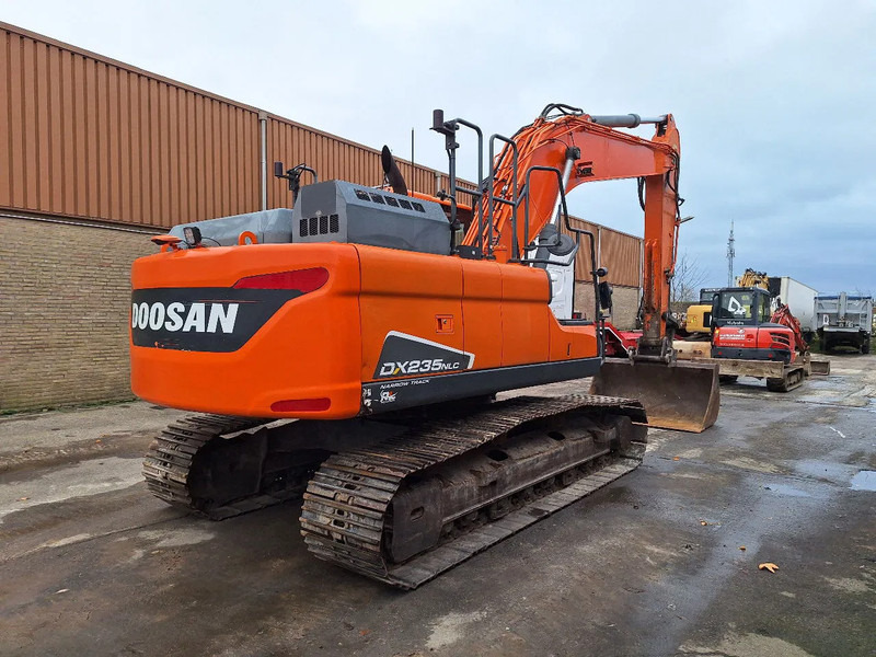 Doosan DX235NLC-5 - حفار زحاف: صورة 4 Doosan DX235NLC-5 - حفار زحاف: صورة 4