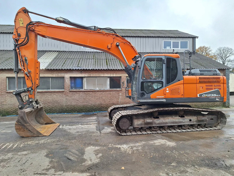 Doosan DX235NLC-5 - حفار زحاف: صورة 1 Doosan DX235NLC-5 - حفار زحاف: صورة 1