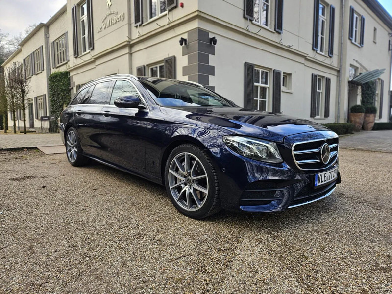 Mercedes-Benz E-Klasse E-Klasse - سيارة ستيشن: صورة 1 Mercedes-Benz E-Klasse E-Klasse - سيارة ستيشن: صورة 1