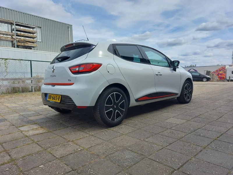 Renault Clio Clio 0.9 TCE - هاتشباك: صورة 4 Renault Clio Clio 0.9 TCE - هاتشباك: صورة 4