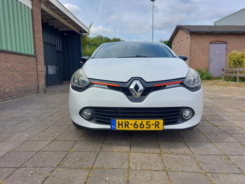 Renault Clio Clio 0.9 TCE - هاتشباك: صورة 5 Renault Clio Clio 0.9 TCE - هاتشباك: صورة 5