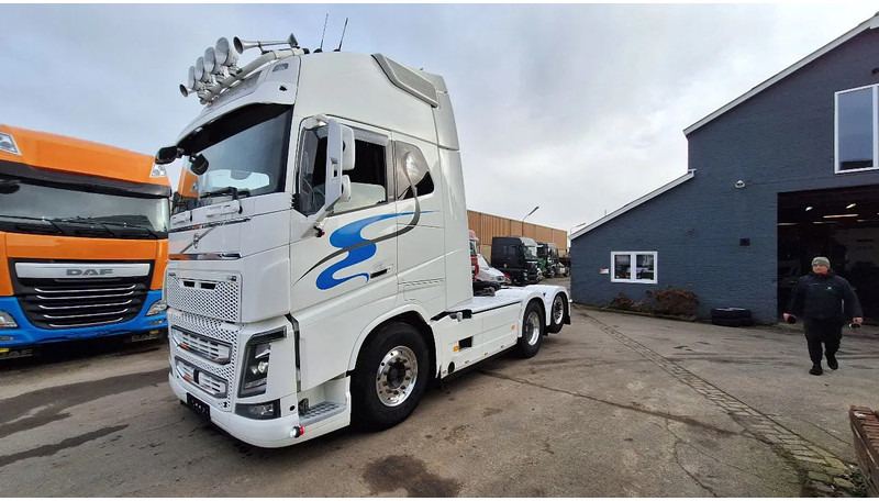Volvo FH 16.750 FH16.750 - وحدة جر: صورة 1 Volvo FH 16.750 FH16.750 - وحدة جر: صورة 1