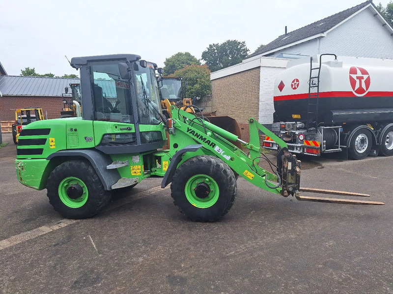 Yanmar V80 - اللودر المجنزر صغير: صورة 5 Yanmar V80 - اللودر المجنزر صغير: صورة 5