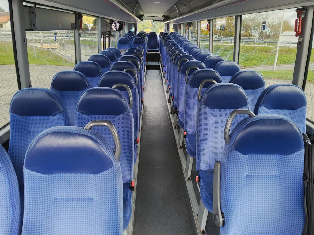 MAN Lion´s Regio R12 53+1+1 Sitze / Klima / 6 Gang - حافلة سوبربان: صورة 5 MAN Lion´s Regio R12 53+1+1 Sitze / Klima / 6 Gang - حافلة سوبربان: صورة 5