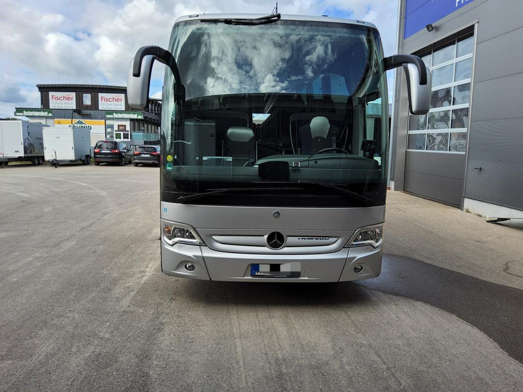 Mercedes Benz 2x Travego L 17 RHD vis a vis Tisch - Stehküche - Luxline - 476 PS - مركبة كوتش: صورة 2 Mercedes Benz 2x Travego L 17 RHD vis a vis Tisch - Stehküche - Luxline - 476 PS - مركبة كوتش: صورة 2