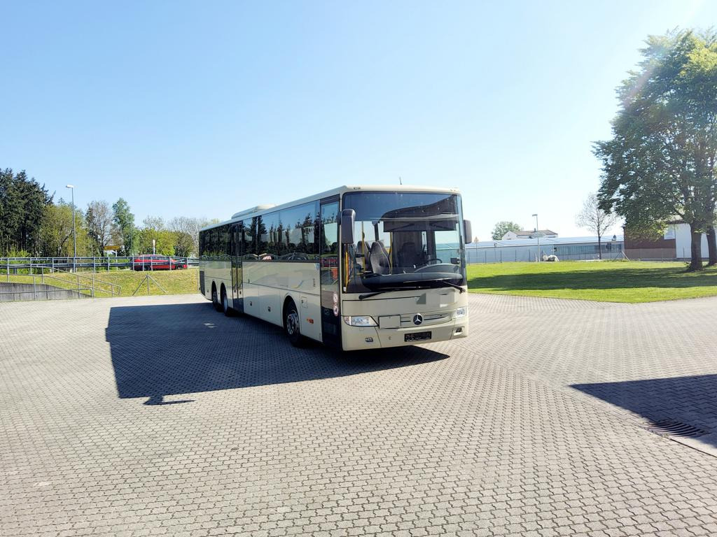 Mercedes Benz O 550 Integro L 65 Sitze / 360 PS-Euro 6 / Lift / Automatik - حافلة سوبربان: صورة 1 Mercedes Benz O 550 Integro L 65 Sitze / 360 PS-Euro 6 / Lift / Automatik - حافلة سوبربان: صورة 1
