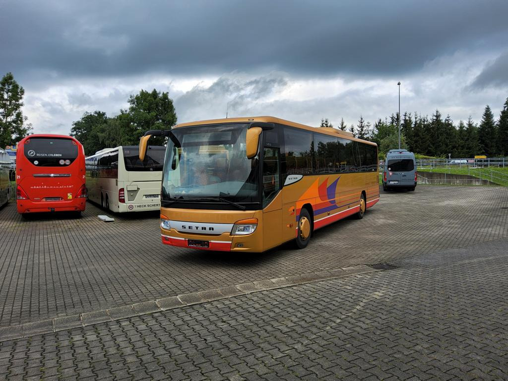 Setra S 415 UL/GT 53+2+1 / ZF / 354 PS - حافلة سوبربان: صورة 2 Setra S 415 UL/GT 53+2+1 / ZF / 354 PS - حافلة سوبربان: صورة 2