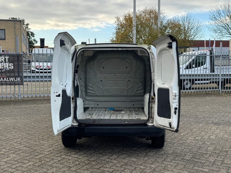 Citroën Nemo 1.4 HDI - فان المدمجة: صورة 5 Citroën Nemo 1.4 HDI - فان المدمجة: صورة 5