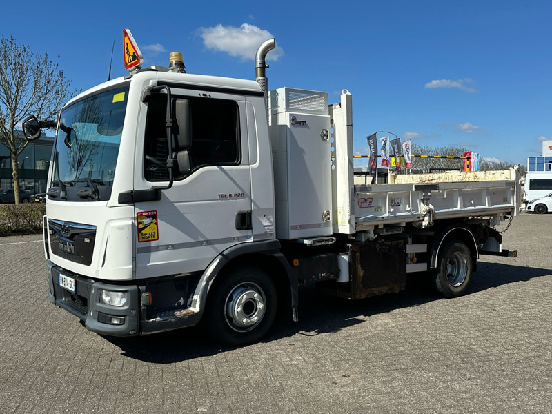 MAN TGL 8.220 2 sides tipper Kipper - شاحنة قلاب: صورة 5 MAN TGL 8.220 2 sides tipper Kipper - شاحنة قلاب: صورة 5