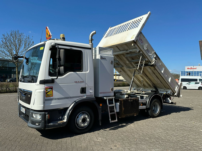 MAN TGL 8.220 2 sides tipper Kipper - شاحنة قلاب: صورة 1 MAN TGL 8.220 2 sides tipper Kipper - شاحنة قلاب: صورة 1