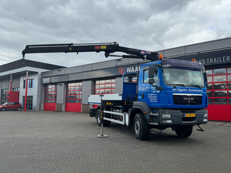 MAN TGM 18-290 4x4 Kraan met Open laadbak HMF Kraan 13 T - شاحنة كرين: صورة 5 MAN TGM 18-290 4x4 Kraan met Open laadbak HMF Kraan 13 T - شاحنة كرين: صورة 5