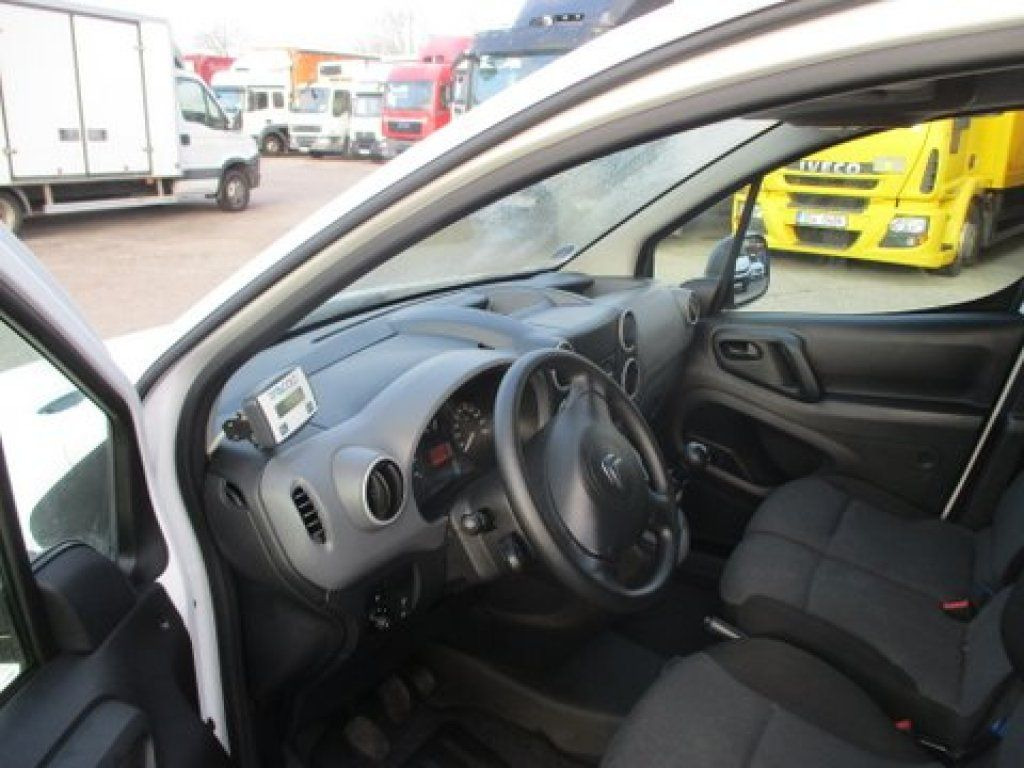 Citroën Berlingo izotherm - شاحنة مُبرّدة للتوصيل: صورة 5 Citroën Berlingo izotherm - شاحنة مُبرّدة للتوصيل: صورة 5