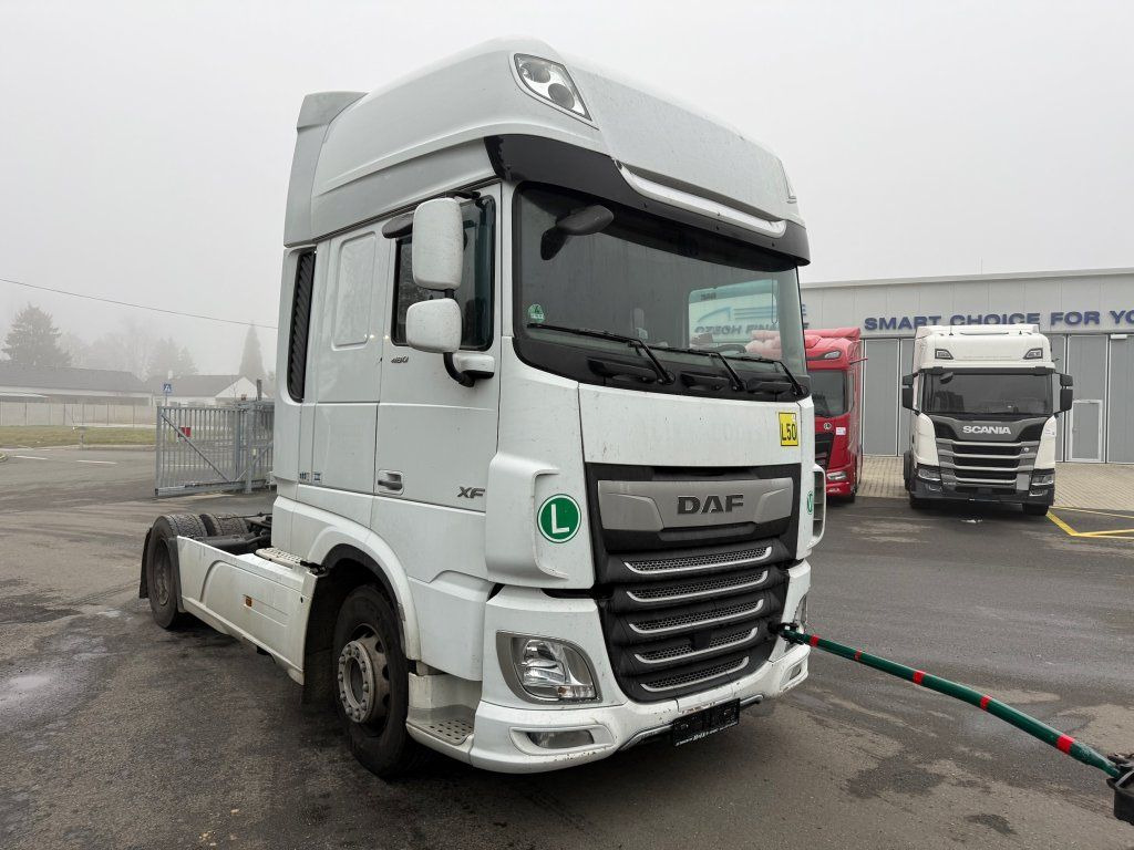 DAF XF480 SSC EURO 6 Undriveable - damaged engine - وحدة جر: صورة 2 DAF XF480 SSC EURO 6 Undriveable - damaged engine - وحدة جر: صورة 2