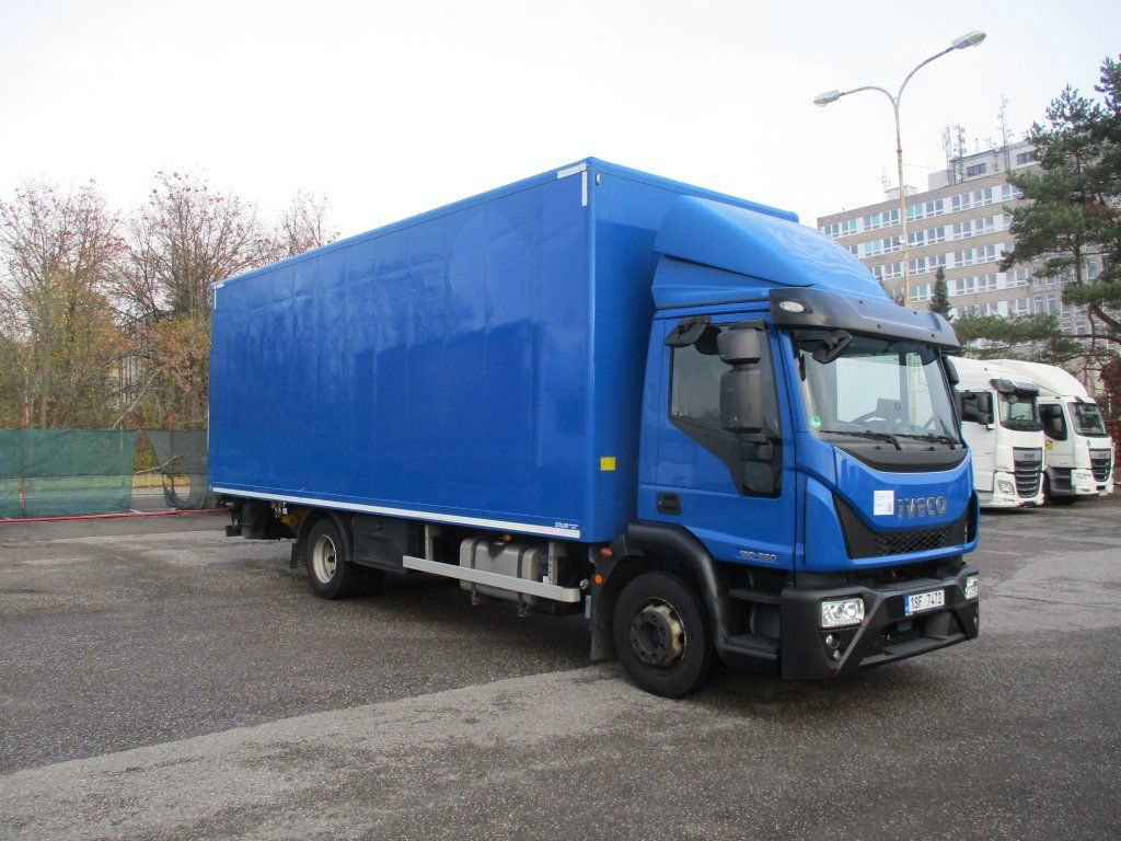 Iveco 120E25 mit LBW Iveco 120E25 mit LBW - شاحنة مقفلة: صورة 2 Iveco 120E25 mit LBW Iveco 120E25 mit LBW - شاحنة مقفلة: صورة 2