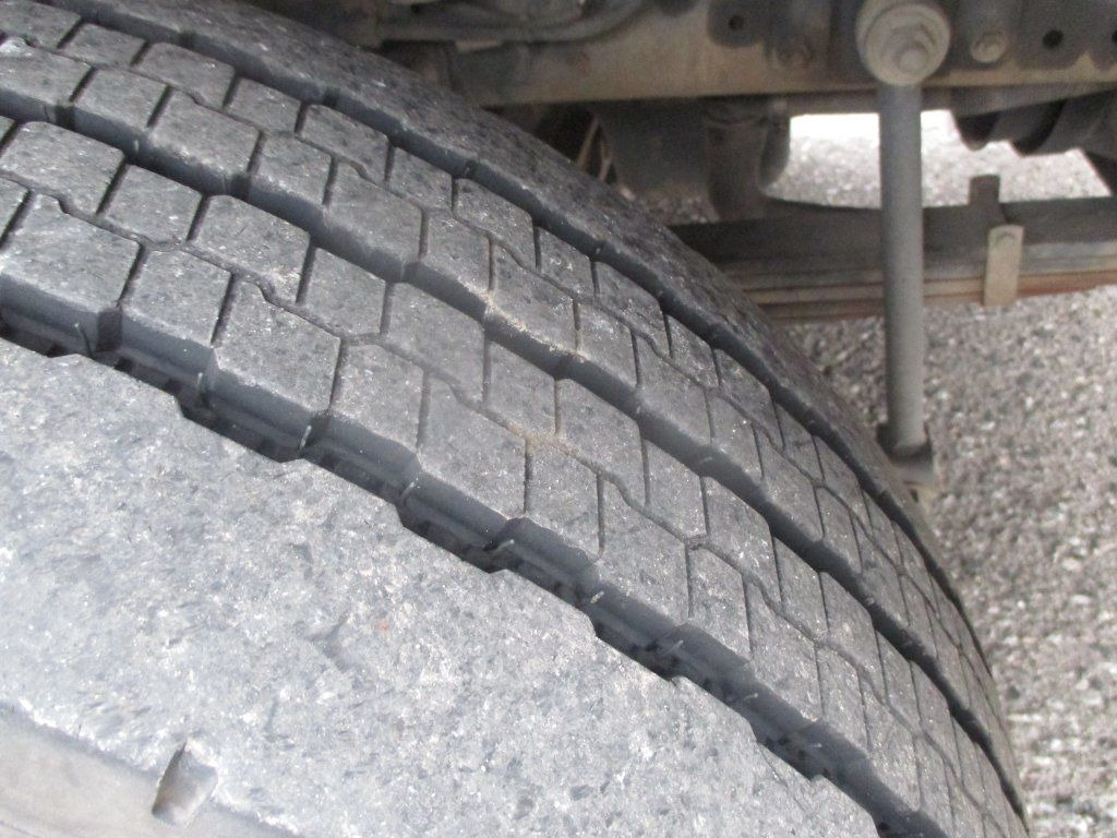 شاحنة ذات خطاف Iveco 120E: صورة 17