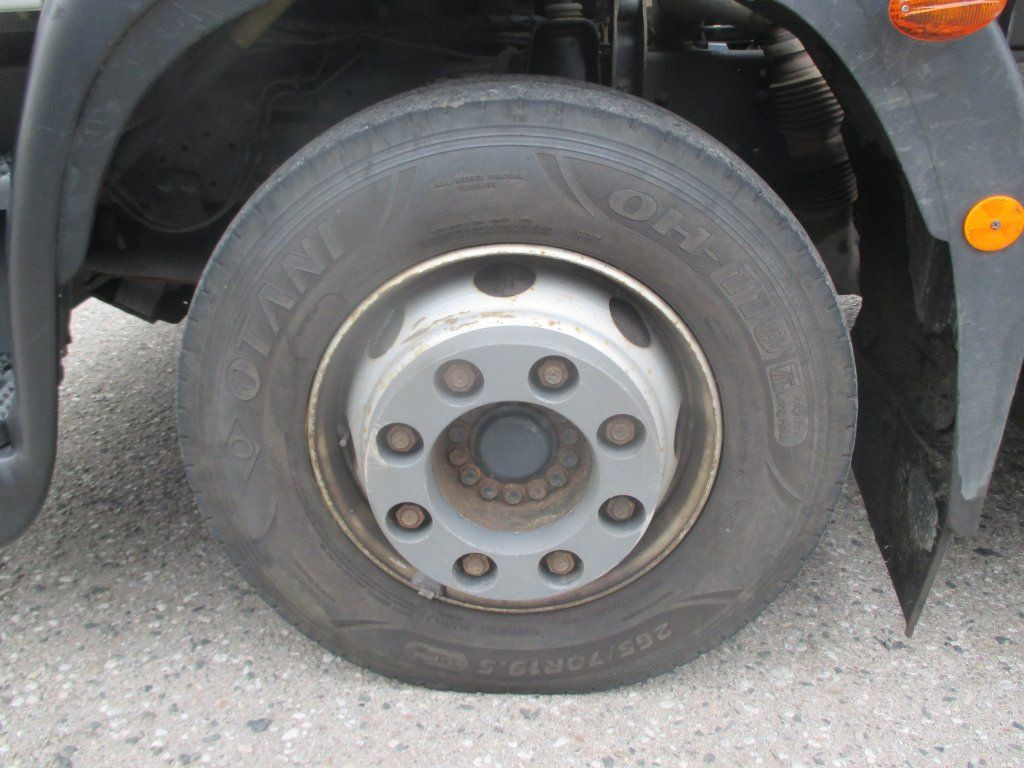 شاحنة ذات خطاف Iveco 120E: صورة 16