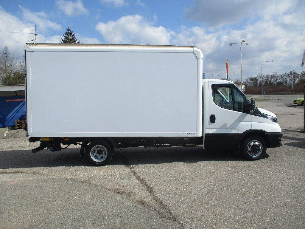 Iveco 35C16 Daily,2.3L Palfinger - شاحنة مغلقة الصندوق: صورة 4 Iveco 35C16 Daily,2.3L Palfinger - شاحنة مغلقة الصندوق: صورة 4