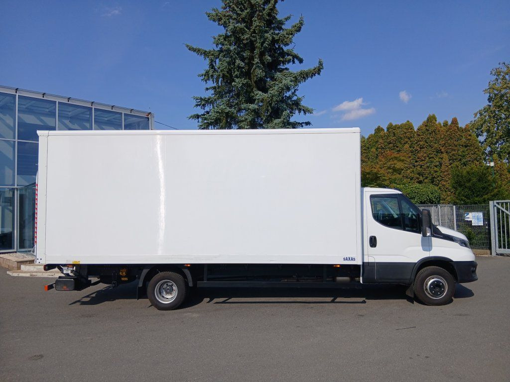 Iveco 72-210 (70C210) - شاحنة مغلقة الصندوق: صورة 4 Iveco 72-210 (70C210) - شاحنة مغلقة الصندوق: صورة 4