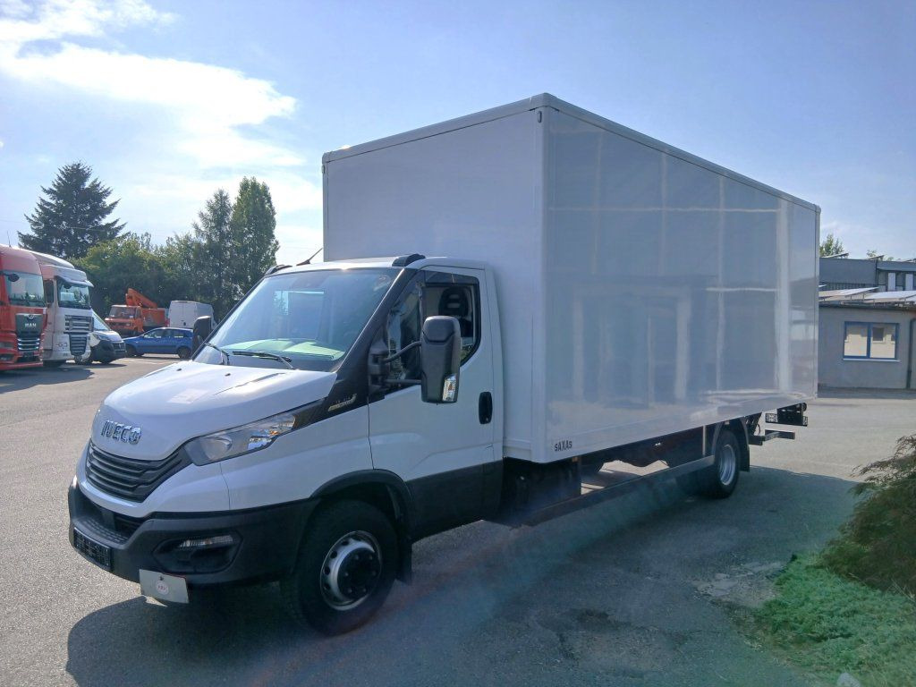 Iveco 72-210 (70C210) - شاحنة مغلقة الصندوق: صورة 2 Iveco 72-210 (70C210) - شاحنة مغلقة الصندوق: صورة 2