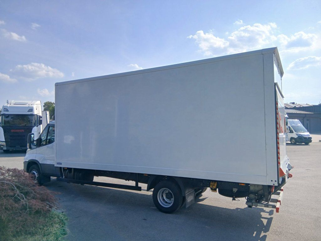 Iveco 72-210 (70C210) - شاحنة مغلقة الصندوق: صورة 5 Iveco 72-210 (70C210) - شاحنة مغلقة الصندوق: صورة 5