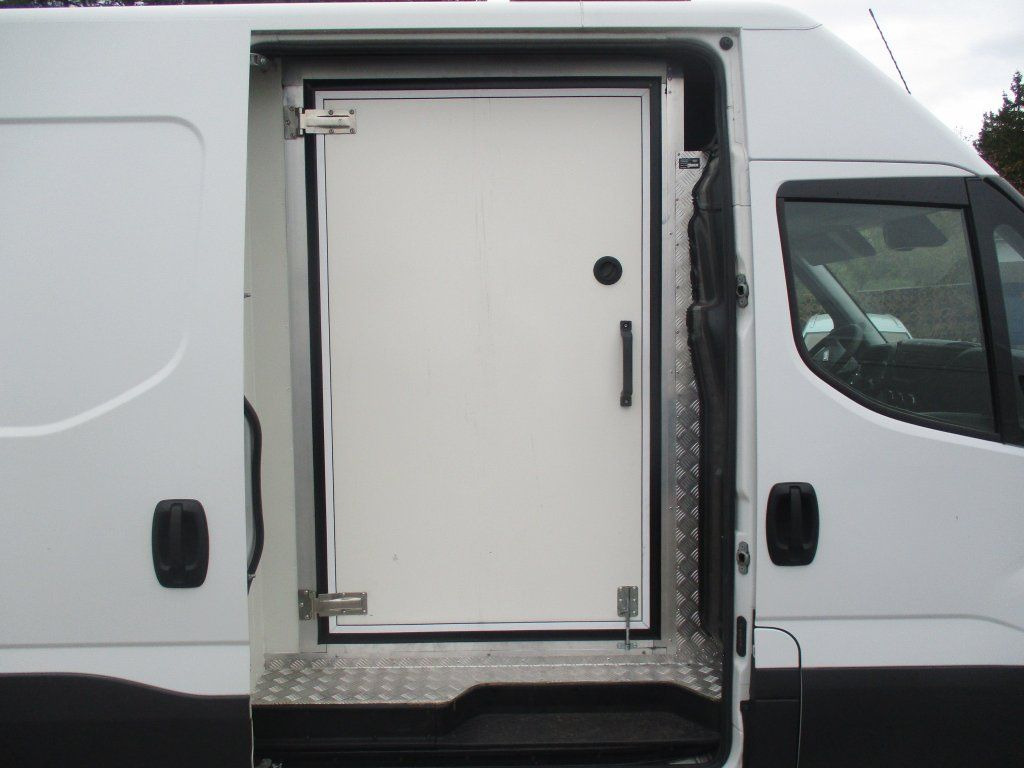 Iveco Daily 35C16 - شاحنة مُبرّدة للتوصيل: صورة 4 Iveco Daily 35C16 - شاحنة مُبرّدة للتوصيل: صورة 4