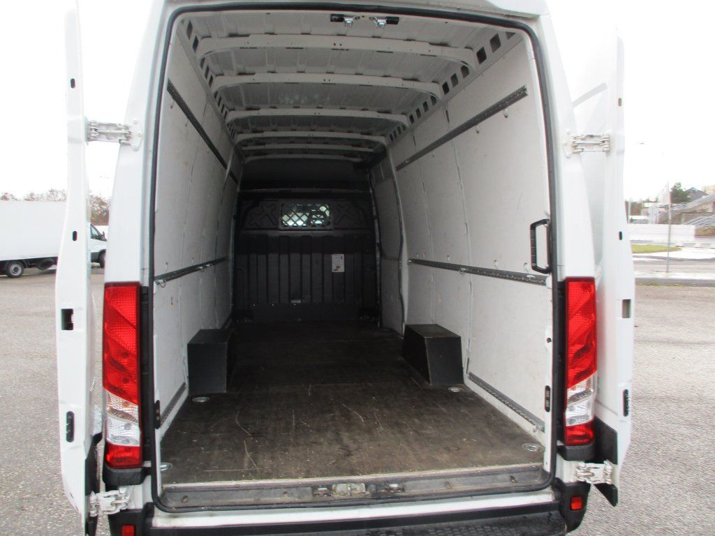 Iveco Daily 35S16 Hi Matic - فان: صورة 5 Iveco Daily 35S16 Hi Matic - فان: صورة 5