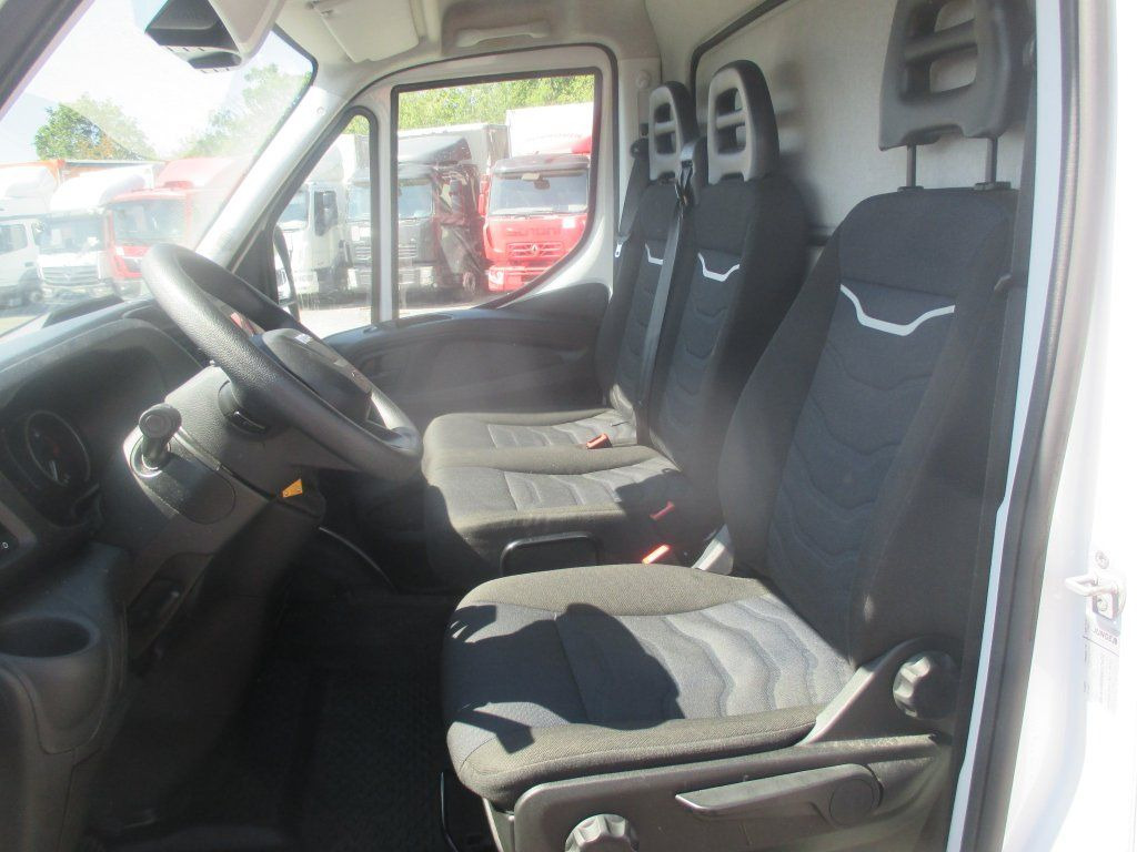 فان Iveco Daily 35S16: صورة 11