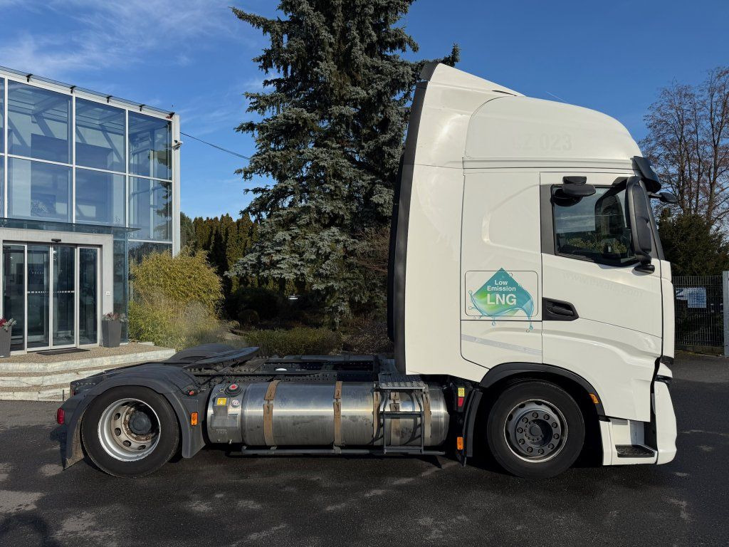 Iveco S-Way 460 MEGA/lowdeck LNG EURO 6 New Tacho - وحدة جر: صورة 4 Iveco S-Way 460 MEGA/lowdeck LNG EURO 6 New Tacho - وحدة جر: صورة 4