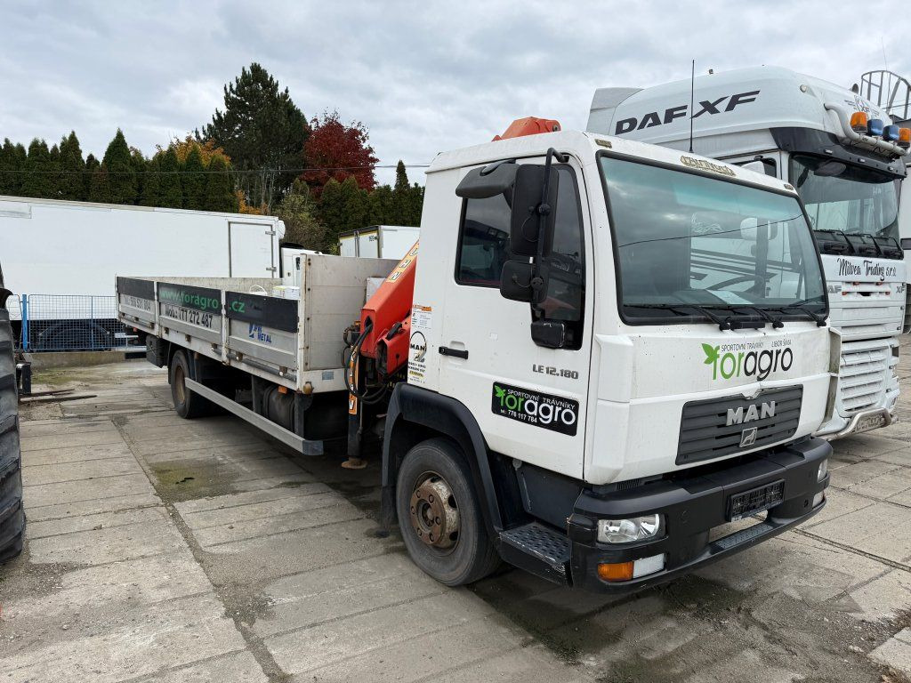 MAN 12.185 EURO 3 Kran UNBEWEGLICH - شاحنة كرين: صورة 2 MAN 12.185 EURO 3 Kran UNBEWEGLICH - شاحنة كرين: صورة 2