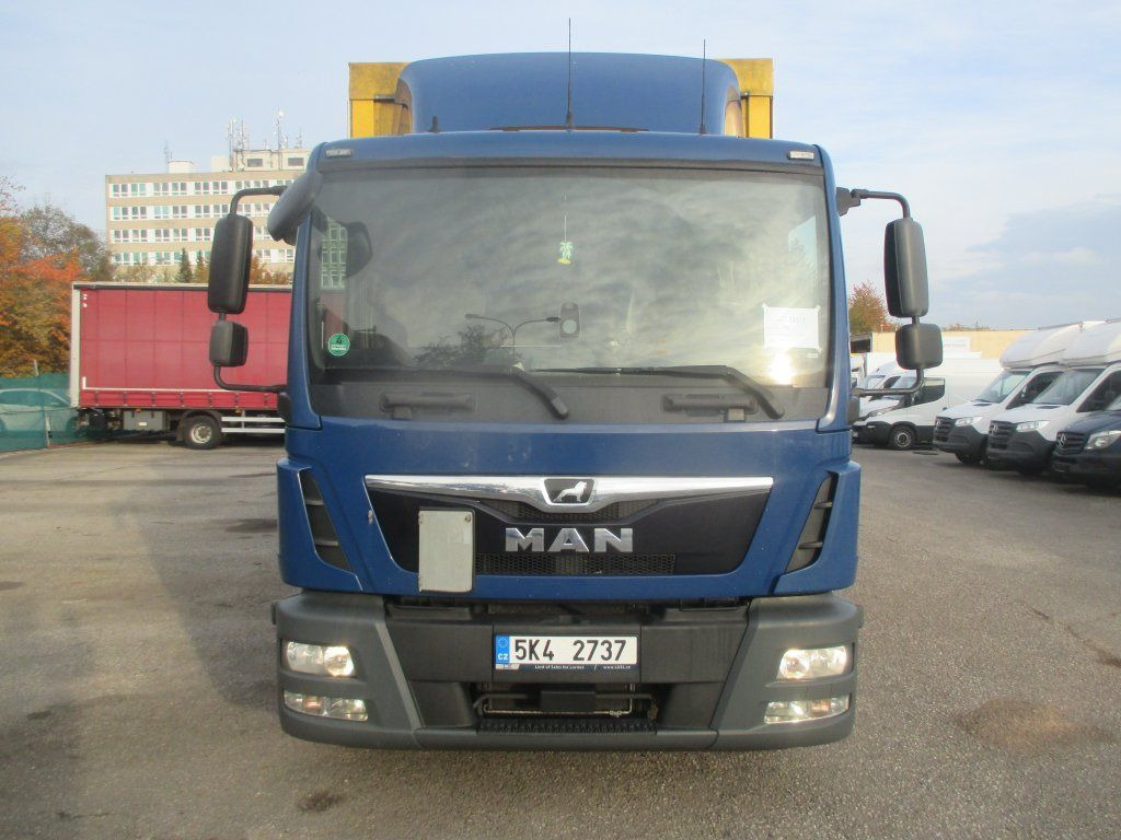 MAN TGL 12.250 - شاحنة ستارة: صورة 2 MAN TGL 12.250 - شاحنة ستارة: صورة 2