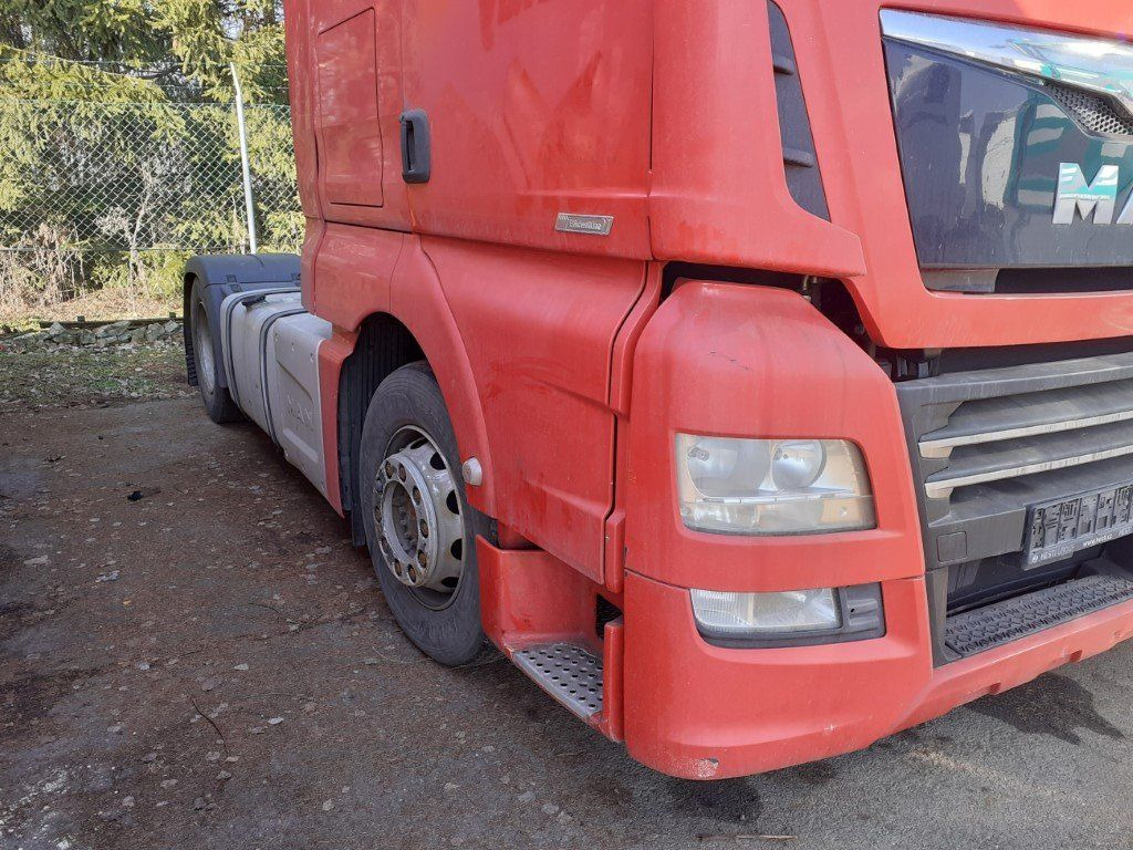 MAN TGX18.460 XLX Motorschaden/engine damage - وحدة جر: صورة 5 MAN TGX18.460 XLX Motorschaden/engine damage - وحدة جر: صورة 5