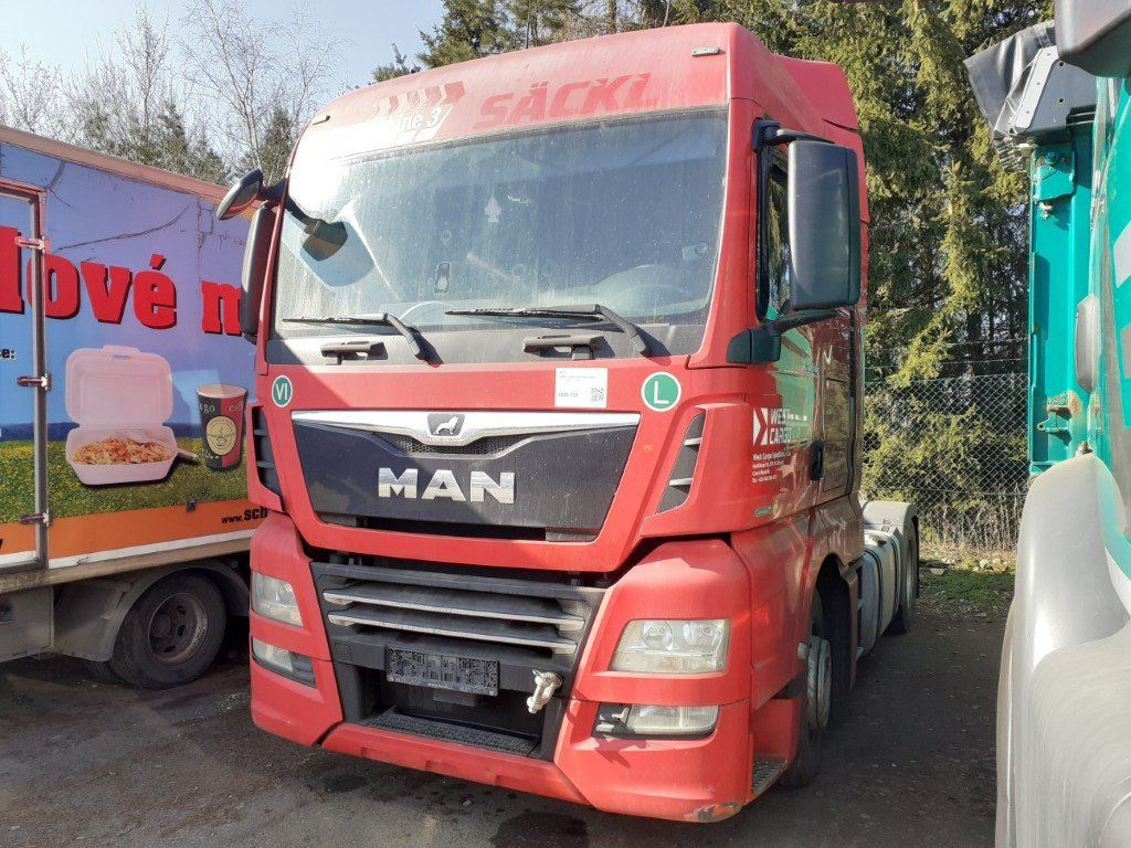 MAN TGX18.460 XLX Motorschaden/engine damage - وحدة جر: صورة 2 MAN TGX18.460 XLX Motorschaden/engine damage - وحدة جر: صورة 2