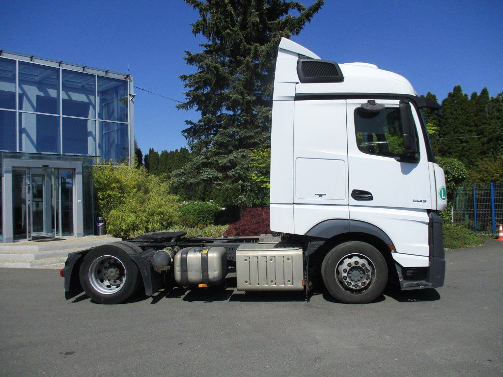 Mercedes-Benz 1845 Actros EURO 6 MEGA/lowdeck - وحدة جر: صورة 4 Mercedes-Benz 1845 Actros EURO 6 MEGA/lowdeck - وحدة جر: صورة 4