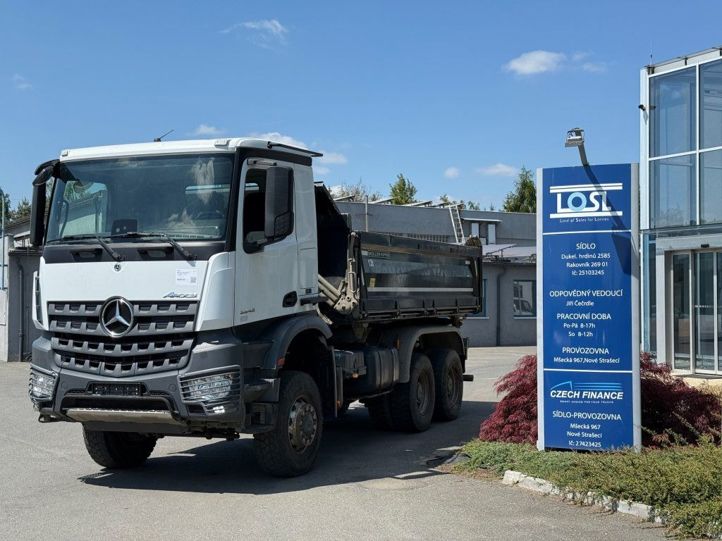 Mercedes-Benz 3343 Arocs 6x6 S3 EURO 6 - شاحنة قلاب: صورة 2 Mercedes-Benz 3343 Arocs 6x6 S3 EURO 6 - شاحنة قلاب: صورة 2