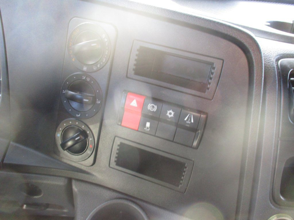 شاحنة مغلقة الصندوق Mercedes-Benz Atego 210, Liege: صورة 15 شاحنة مغلقة الصندوق Mercedes-Benz Atego 210, Liege: صورة 15