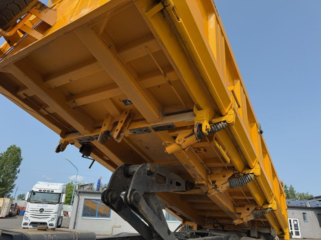 Renault Kerax 460 8x6 EURO 5 - شاحنة قلاب: صورة 4 Renault Kerax 460 8x6 EURO 5 - شاحنة قلاب: صورة 4