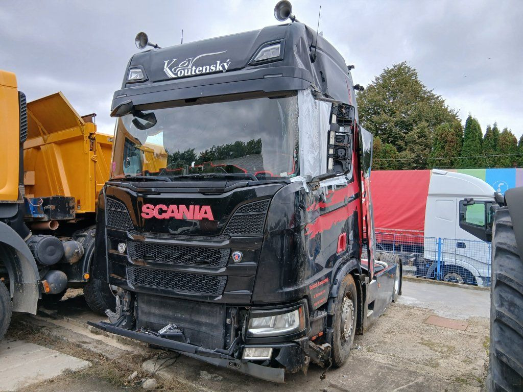 Scania R450 MEGA/lowdeck Unfall / damage - وحدة جر: صورة 1 Scania R450 MEGA/lowdeck Unfall / damage - وحدة جر: صورة 1
