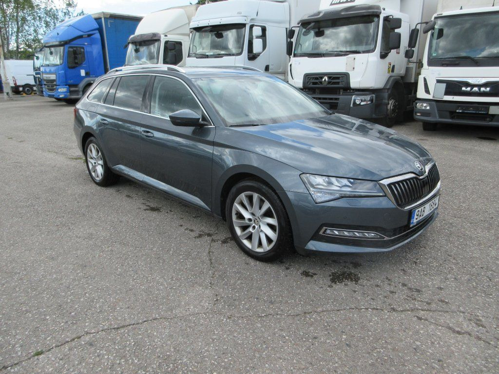 Skoda 2.0 Tdi Style - سيارة ستيشن: صورة 2 Skoda 2.0 Tdi Style - سيارة ستيشن: صورة 2