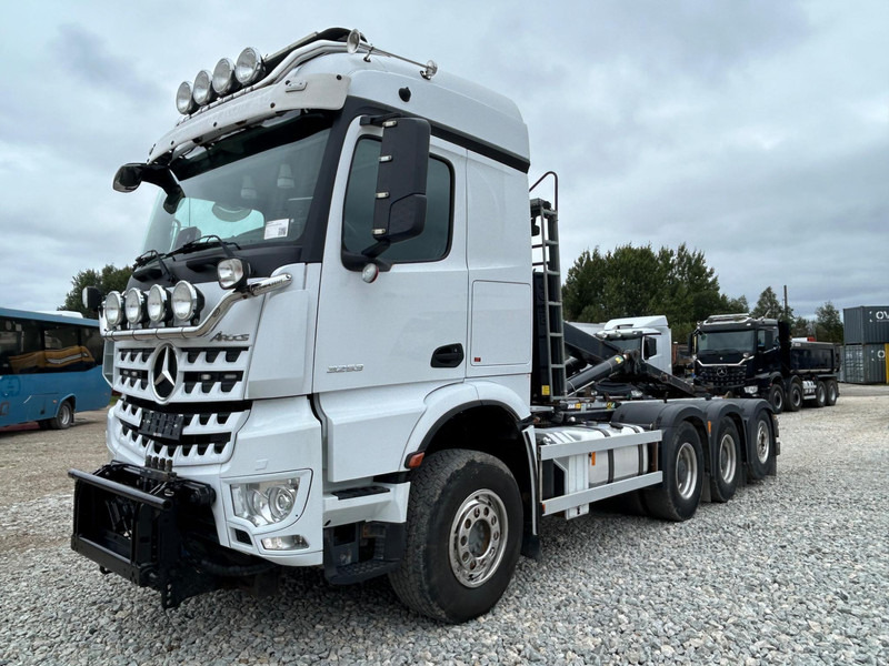 Mercedes-Benz Arocs 3253 | Joab L 24 ton 5750 mm | TULOSSA - شاحنة ذات خطاف: صورة 1 Mercedes-Benz Arocs 3253 | Joab L 24 ton 5750 mm | TULOSSA - شاحنة ذات خطاف: صورة 1