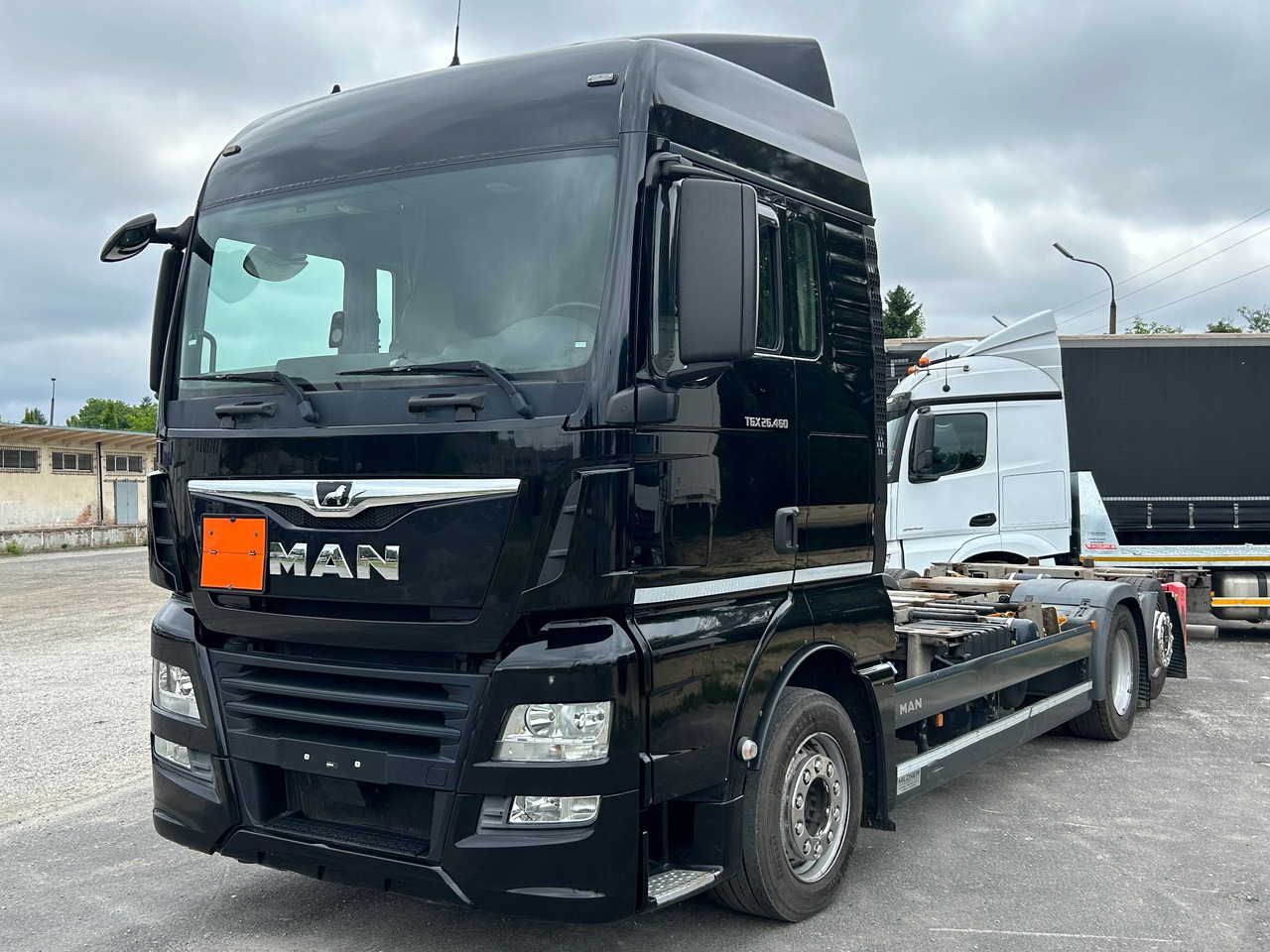 MAN TGX 26.460 / ACC / BDF MULTI / E6 / LOWDECK - شاحنة هيكل كابينة: صورة 1 MAN TGX 26.460 / ACC / BDF MULTI / E6 / LOWDECK - شاحنة هيكل كابينة: صورة 1