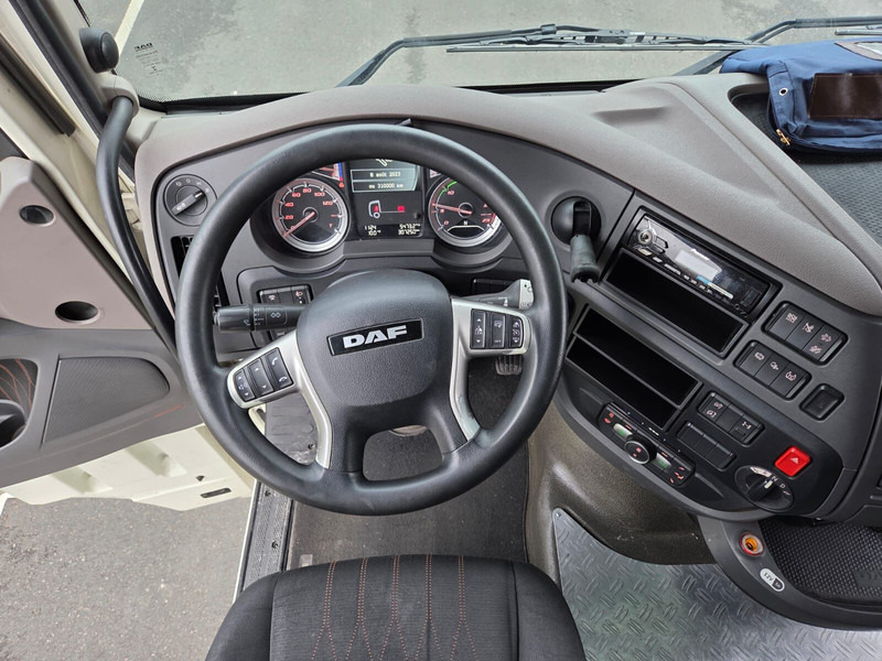 DAF XF 450 - auto-école - شاحنة ستارة: صورة 5 DAF XF 450 - auto-école - شاحنة ستارة: صورة 5