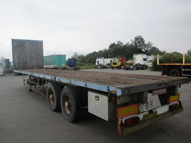 Fruehauf platform - drum brakes/freins tambour - نصف مقطورة مسطحة: صورة 2 Fruehauf platform - drum brakes/freins tambour - نصف مقطورة مسطحة: صورة 2