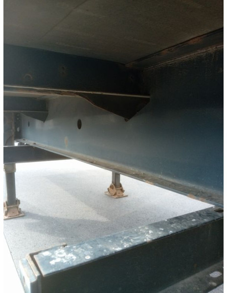Krone closed box - نصف مقطورة صندوق مغلق: صورة 4 Krone closed box - نصف مقطورة صندوق مغلق: صورة 4